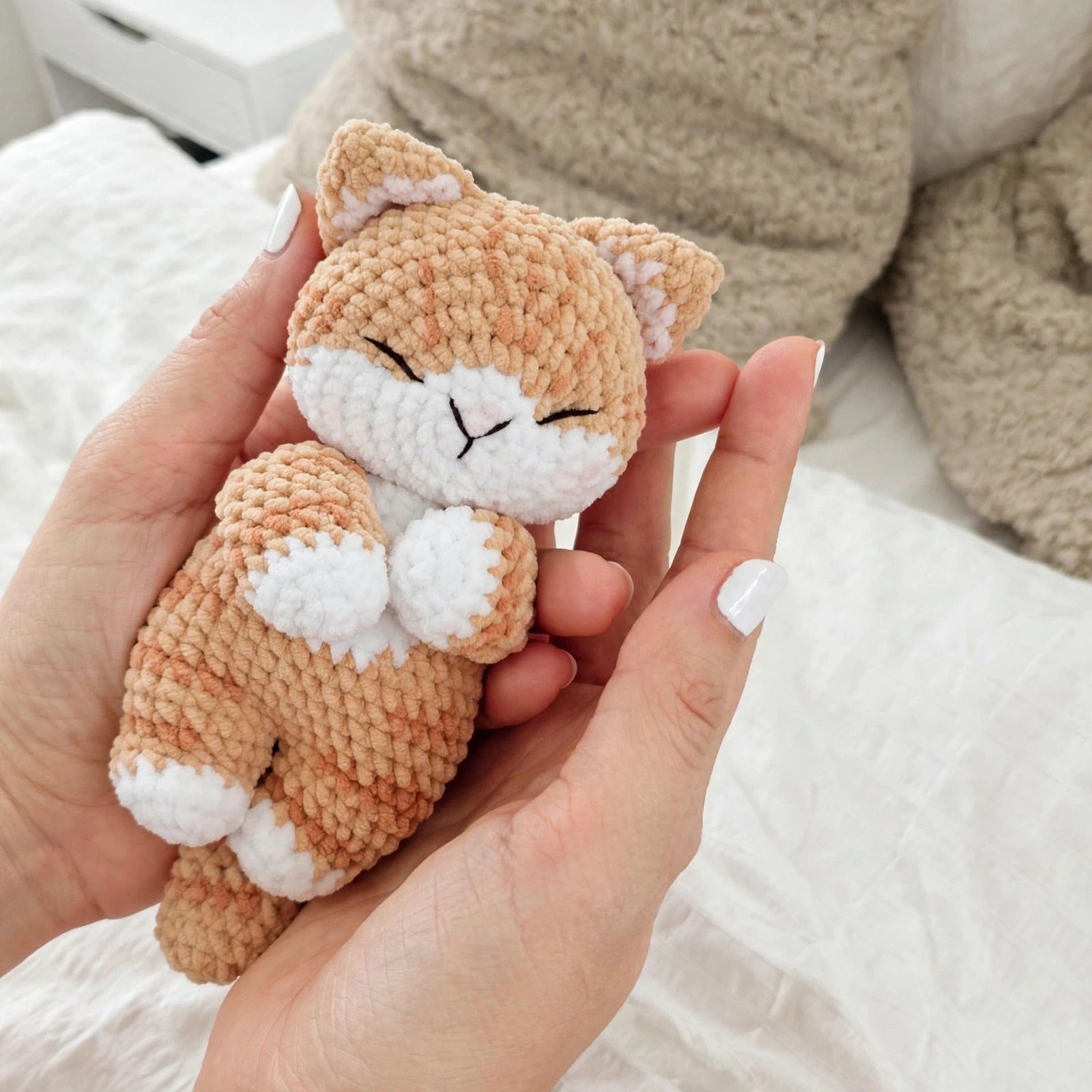 Sleepy Kitty Crochet PDF