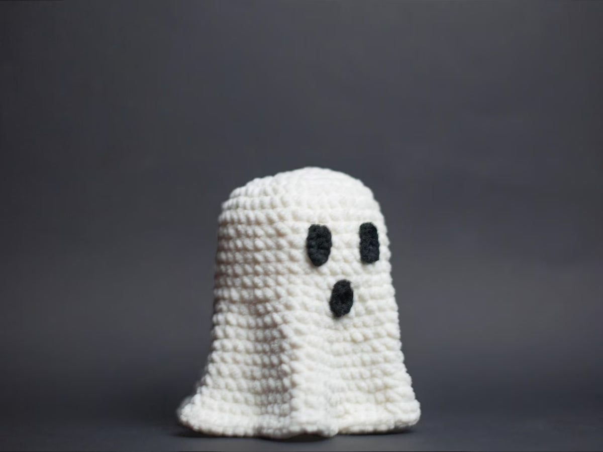 Surprise Halloween Ghost Pattern 👻🎃 ( pdf )
